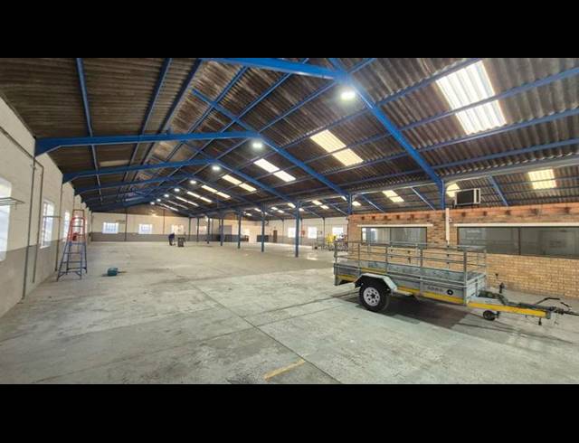 INDUSTRIAL PROPERTY TO RENT IN PAROW VALLEY